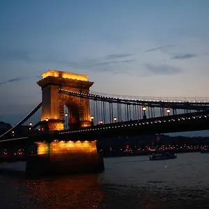 Elite & , Budapest Ungarn